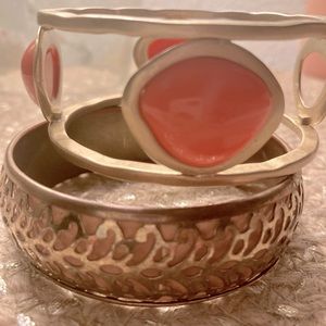 Set of 2 Gold Bangle Bracelets